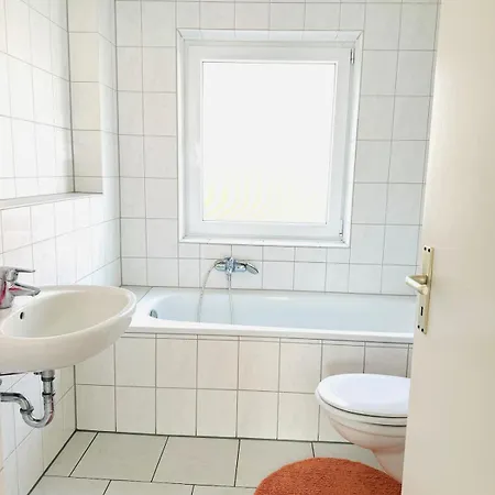 Komplettes Haus Naehe Messe Fuer Bis Zu 10 Gaeste *