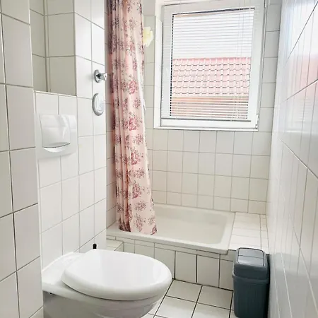 Komplettes Haus Naehe Messe Fuer Bis Zu 10 Gaeste Appartement *