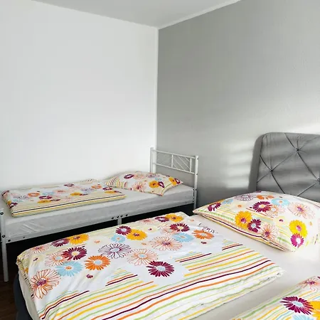 Apartamento Komplettes Haus Naehe Messe Fuer Bis Zu 10 Gaeste *