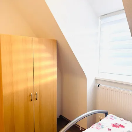 Komplettes Haus Naehe Messe Fuer Bis Zu 10 Gaeste *