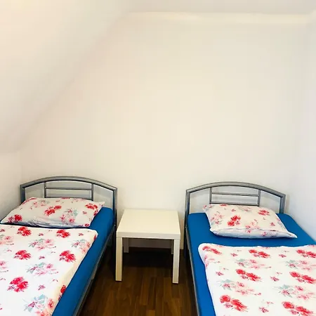 Komplettes Haus Naehe Messe Fuer Bis Zu 10 Gaeste Apartamento