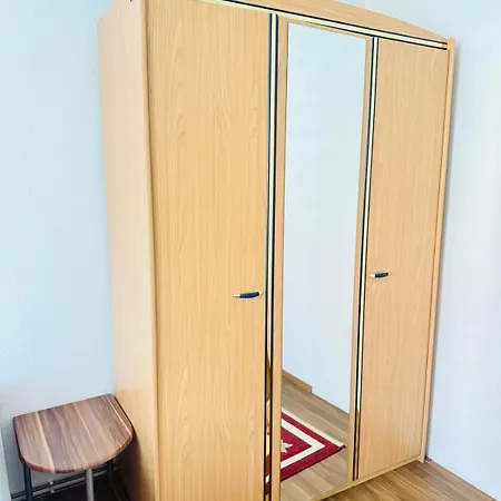 Appartement Komplettes Haus Naehe Messe Fuer Bis Zu 10 Gaeste Hannover