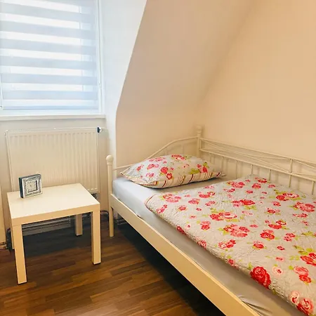 Appartement Komplettes Haus Naehe Messe Fuer Bis Zu 10 Gaeste
